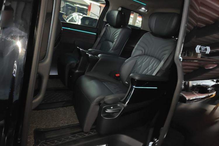 Used GAC Trumpchi M8 2024 Master Series 400T Ultimate Edition Left Rear Seat