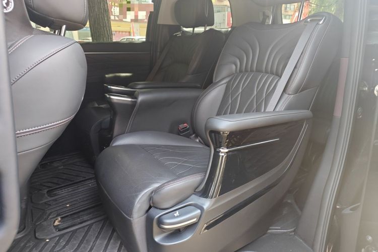 Used GAC Trumpchi M8 2024 Master Series 400T Prestige Edition Left Rear Seat