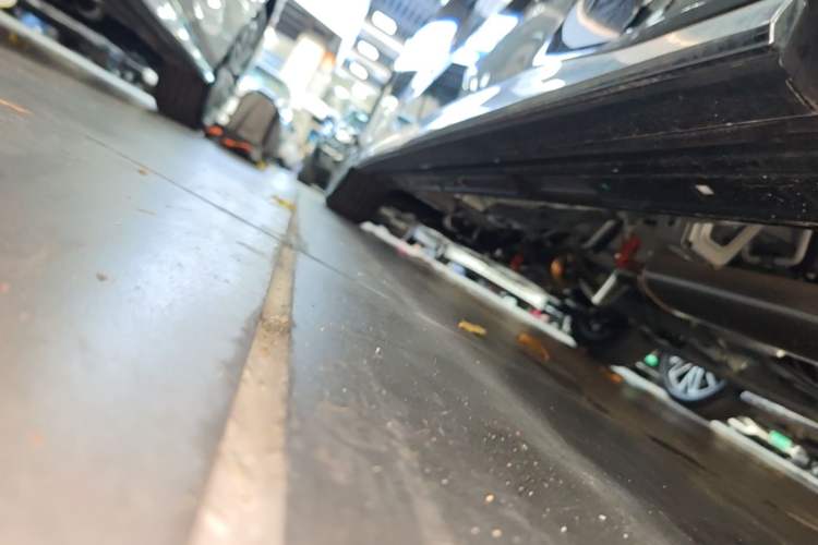 Used GAC Trumpchi M8 2024 Master Series 400T Ultimate Edition Left Side Sill
