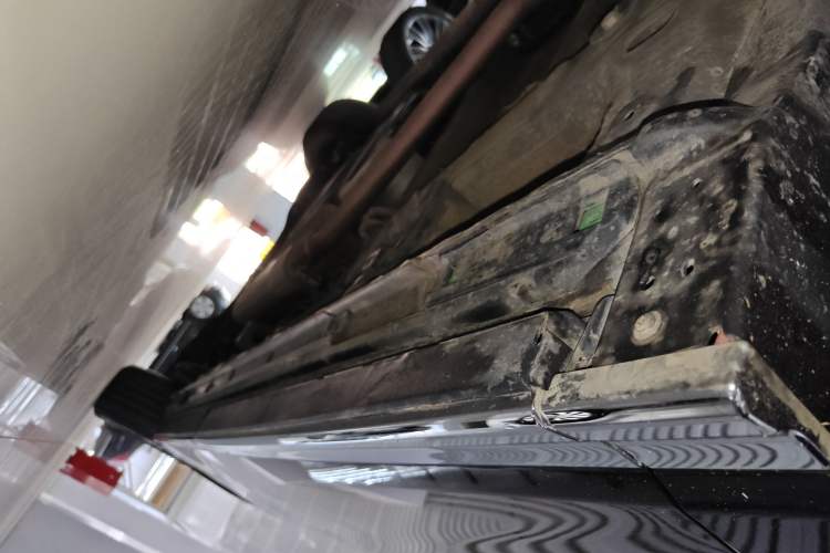 Used GAC Trumpchi M8 2024 Master Series 400T Prestige Edition Left Side Sill