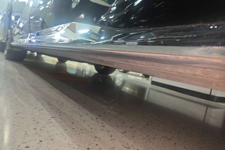 Used GAC Trumpchi M8 2024 Master Series 400T Prestige Edition Left Side Sill