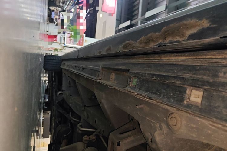 Used GAC Trumpchi M8 2024 Master Series 400T Prestige Edition Left Side Sill