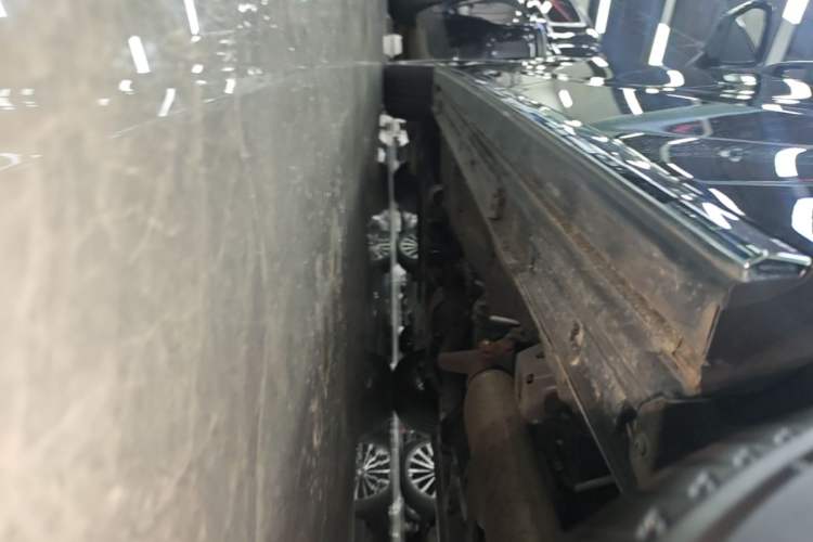 Used GAC Trumpchi M8 2024 Master Series 400T Prestige Edition Left Side Sill