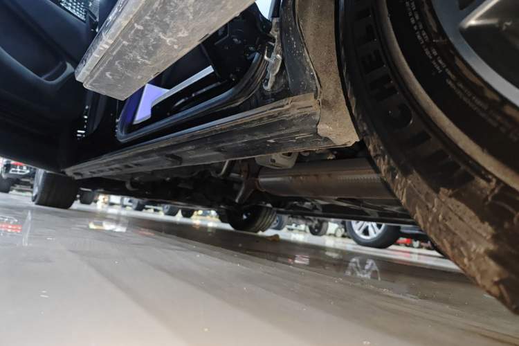 Used GAC Trumpchi M8 2024 Master Series 400T Ultimate Edition Left Side Sill