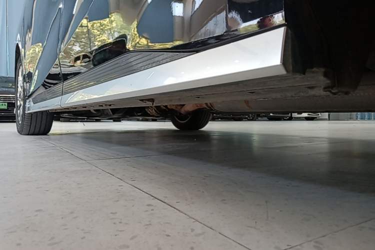 Used GAC Trumpchi M8 2024 Zongshi Series 400T Ultimate Edition Left Side Sill