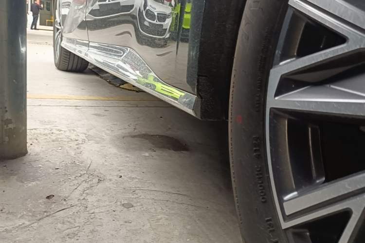 Used GAC Trumpchi M8 2024 Master Series 400T Prestige Edition Left Side Sill
