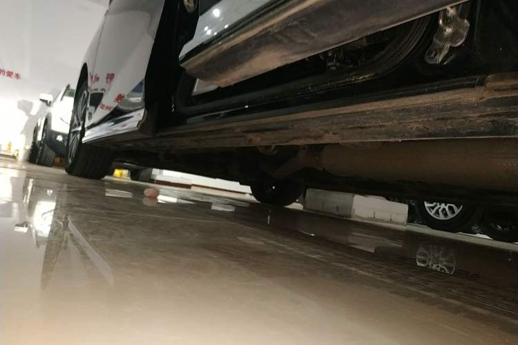 Used GAC Trumpchi M8 2024 Master Series 400T Prestige Edition Left Side Sill