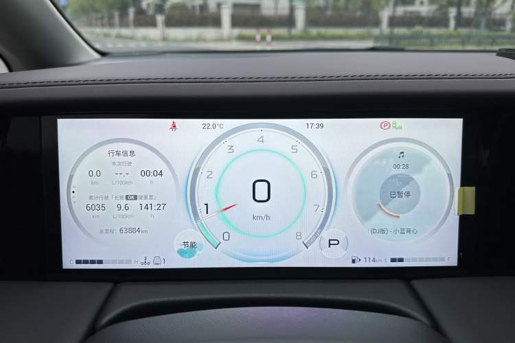 Used GAC Trumpchi M8 2024 Master Series 400T Ultimate Edition Odometer Close Up
