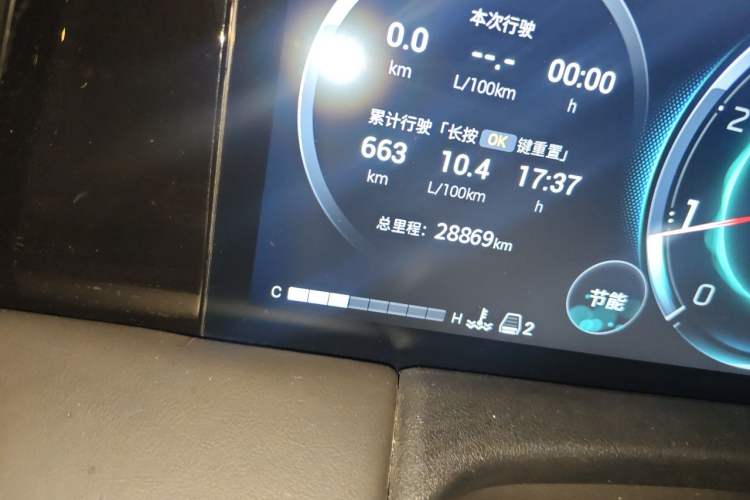 Used GAC Trumpchi M8 2024 Master Series 400T Prestige Edition Odometer Close Up