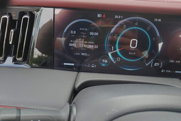Used GAC Trumpchi M8 2024 Zongshi Series 400T Ultimate Edition Odometer Close Up