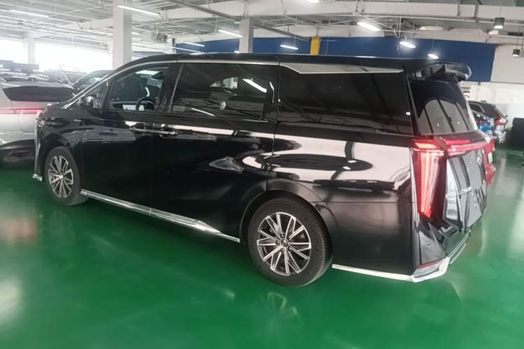 Used GAC Trumpchi M8 2024 Master Series 400T Ultimate Edition Rear Left 45 Deg