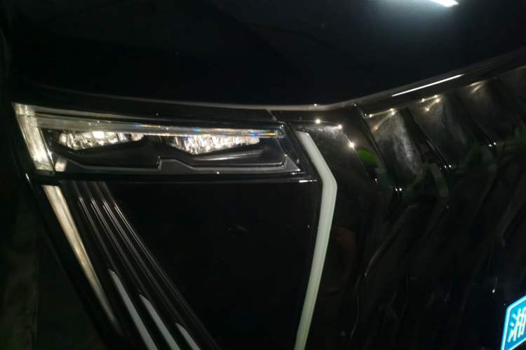 Used GAC Trumpchi M8 2024 Master Series 400T Prestige Edition Right Front Headlight