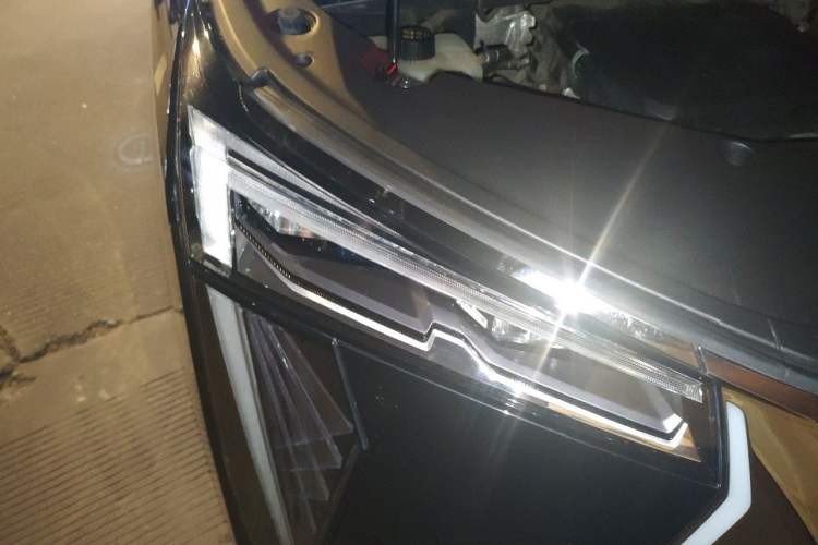 Used GAC Trumpchi M8 2024 Zongshi Series Dual-Motor Supreme Edition Right Front Headlight