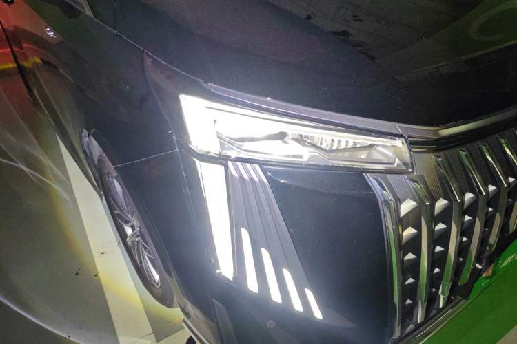 Used GAC Trumpchi M8 2024 Master Series 400T Prestige Edition Right Front Headlight