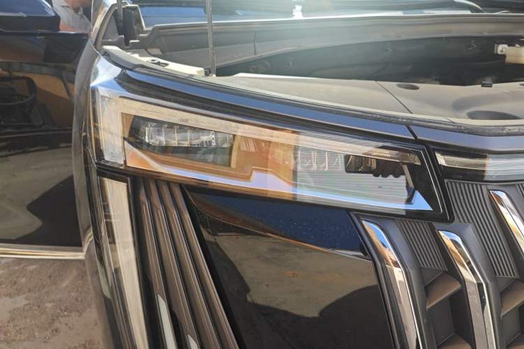 Used GAC Trumpchi M8 2024 Master Series 400T Ultimate Edition Right Front Headlight