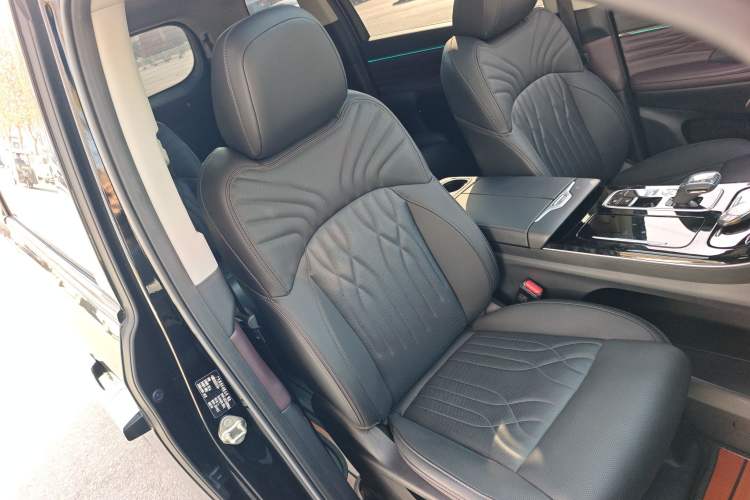 Used GAC Trumpchi M8 2024 Master Series Super Hybrid Edition Right Front Seat