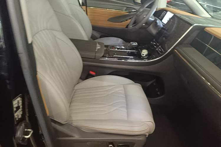 Used GAC Trumpchi M8 2024 Master Series 400T Ultimate Edition Right Front Seat