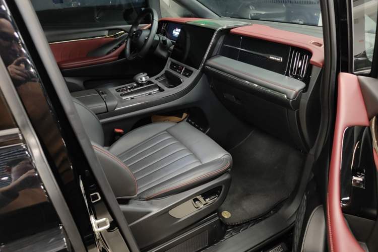 Used GAC Trumpchi M8 2024 Zongshi Series 400T Pioneer Edition Right Front Seat