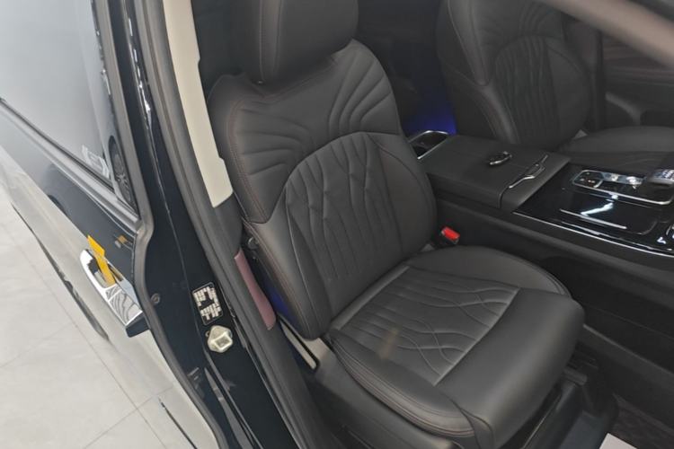 Used GAC Trumpchi M8 2024 Master Series 400T Prestige Edition Right Front Seat