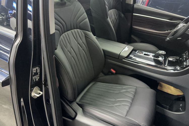 Used GAC Trumpchi M8 2024 Master Series 400T Prestige Edition Right Front Seat