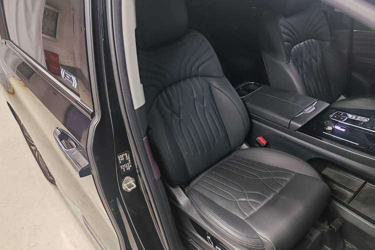 Used GAC Trumpchi M8 2024 Master Series 400T Ultimate Edition Right Front Seat