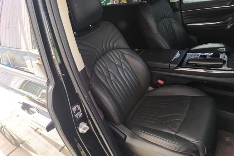 Used GAC Trumpchi M8 2024 Master Series 400T Prestige Edition Right Front Seat