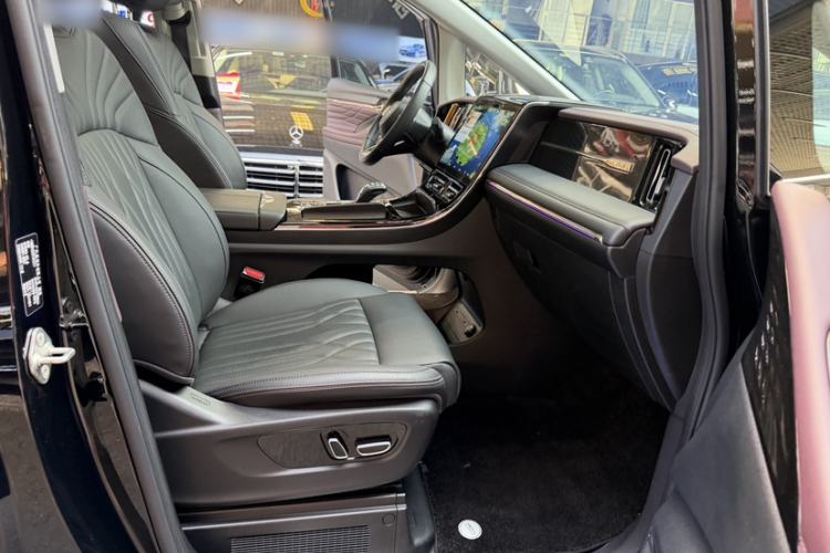 Used GAC Trumpchi M8 2024 Master Series 400T Ultimate Edition Right Front Seat