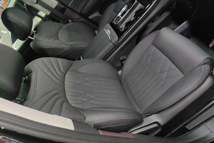 Used GAC Trumpchi M8 2024 Master Series 400T Prestige Edition Right Front Seat