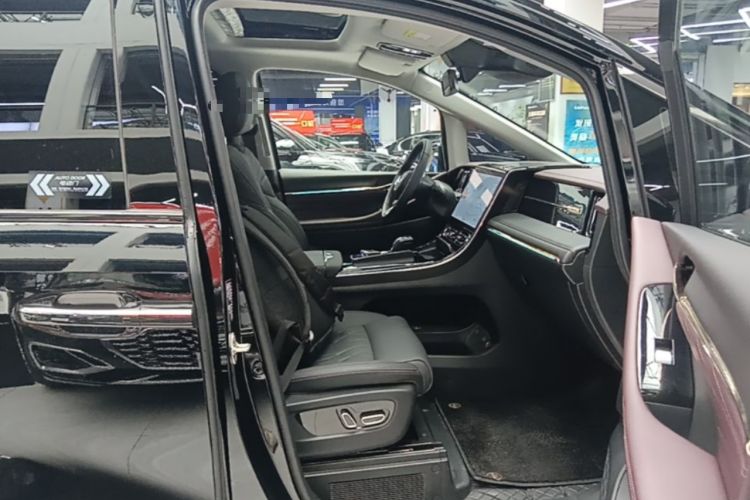 Used GAC Trumpchi M8 2024 Master Series Super Hybrid Edition Right Front Seat