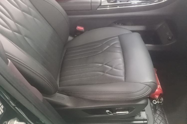Used GAC Trumpchi M8 2024 Master Series 400T Ultimate Edition Right Front Seat