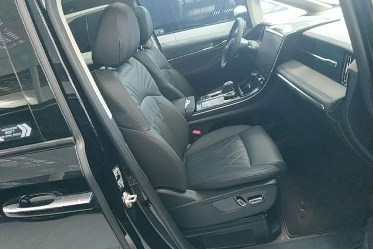 Used GAC Trumpchi M8 2024 Master Series Super Hybrid Edition Right Front Seat