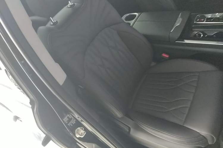 Used GAC Trumpchi M8 2024 Master Series 400T Prestige Edition Right Front Seat