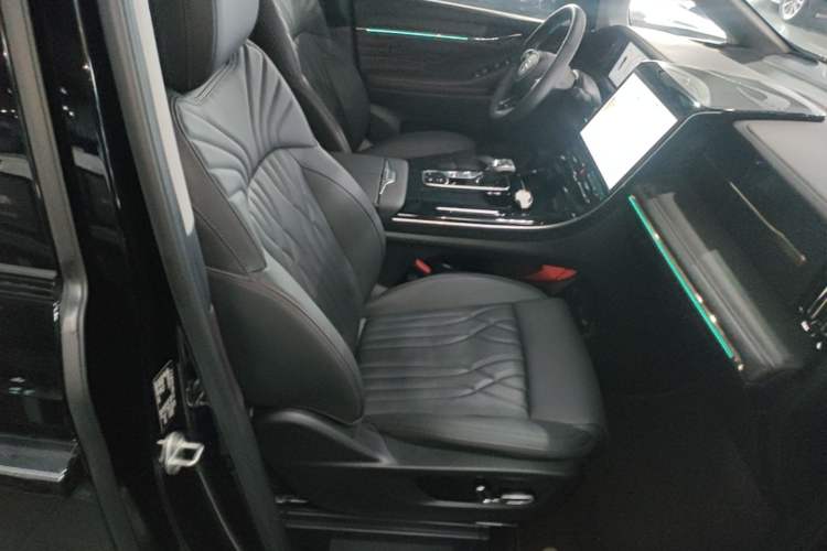 Used GAC Trumpchi M8 2024 Master Series 400T Ultimate Edition Right Front Seat