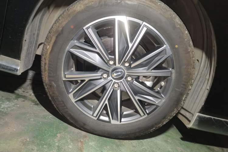 Used GAC Trumpchi M8 2024 Master Series 400T Prestige Edition Right Front Wheel Hub
