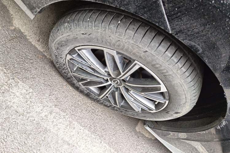 Used GAC Trumpchi M8 2024 Master Series 400T Prestige Edition Right Front Wheel Hub