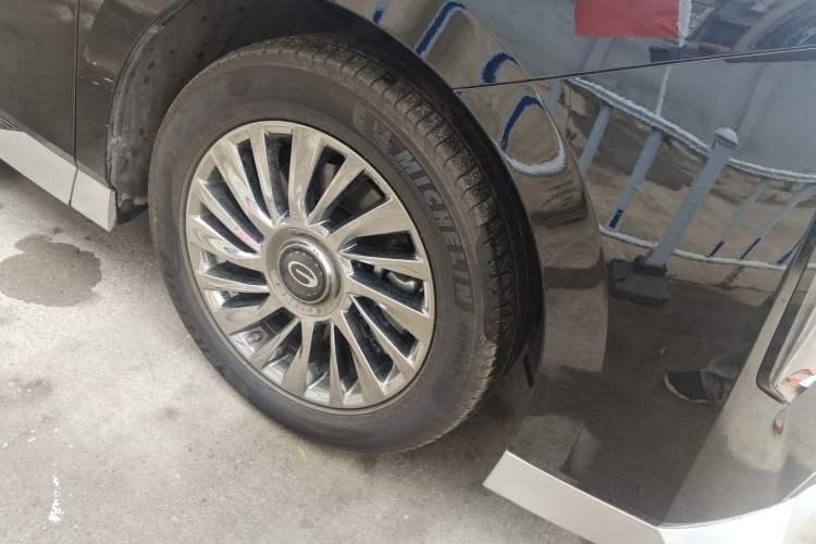 Used GAC Trumpchi M8 2024 Zongshi Series 400T Ultimate Edition Right Front Wheel Hub