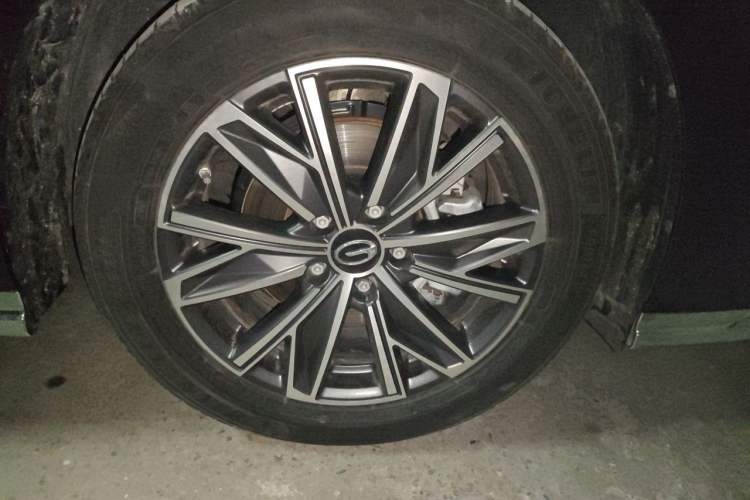 Used GAC Trumpchi M8 2024 Master Series 400T Ultimate Edition Right Front Wheel Hub