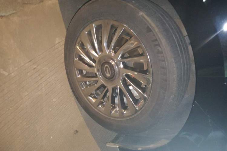 Used GAC Trumpchi M8 2024 Zongshi Series Dual-Motor Supreme Edition Right Front Wheel Hub