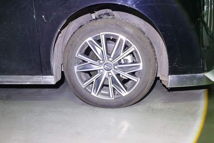 Used GAC Trumpchi M8 2024 Lingxiu Series 390T Deluxe Edition Right Front Wheel Hub