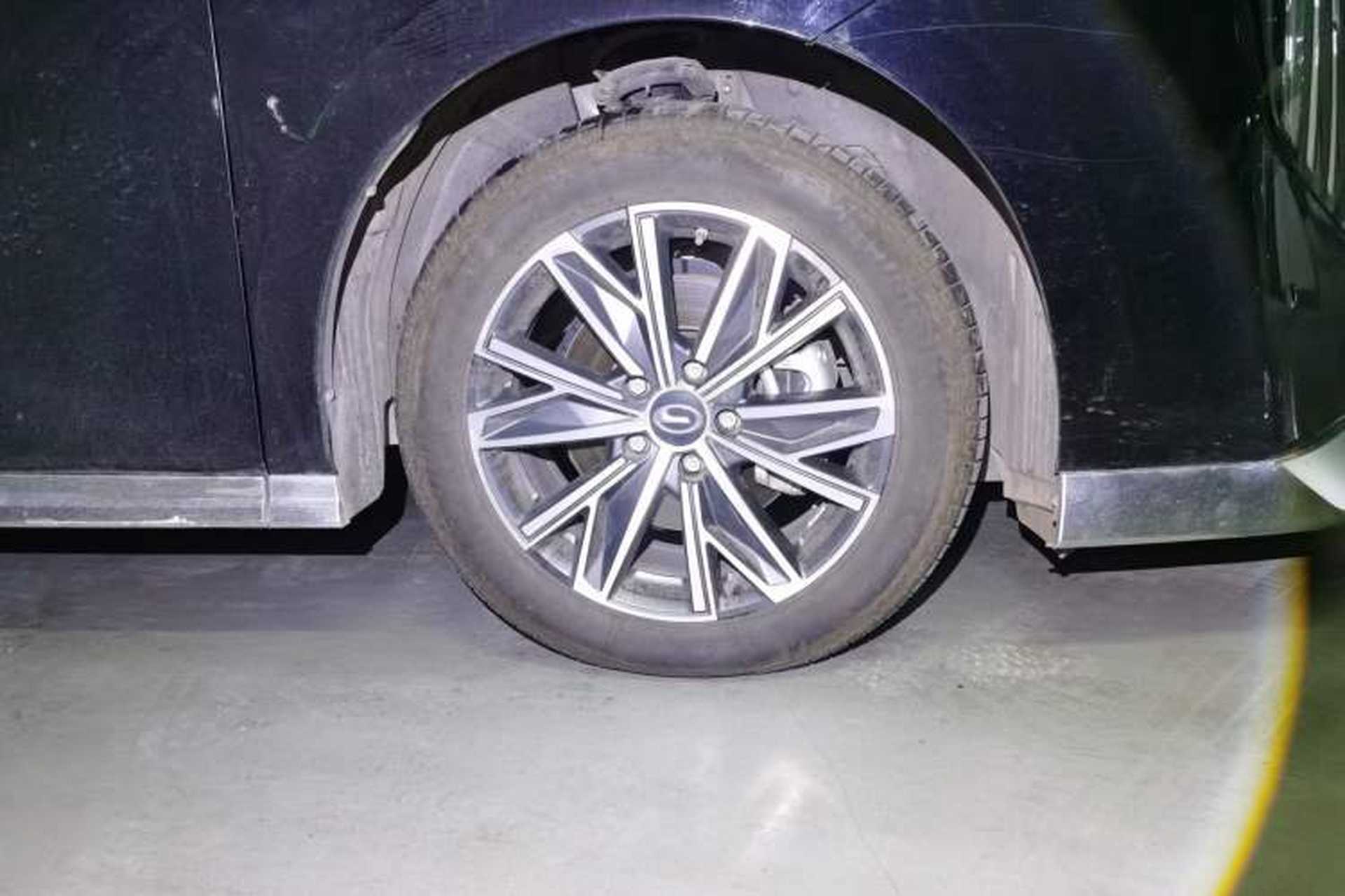 Used GAC Trumpchi M8 2024 Lingxiu Series 390T Deluxe Edition Right Front Wheel Hub