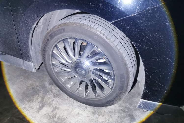 Used GAC Trumpchi M8 2024 Master Series 400T Ultimate Edition Right Front Wheel Hub