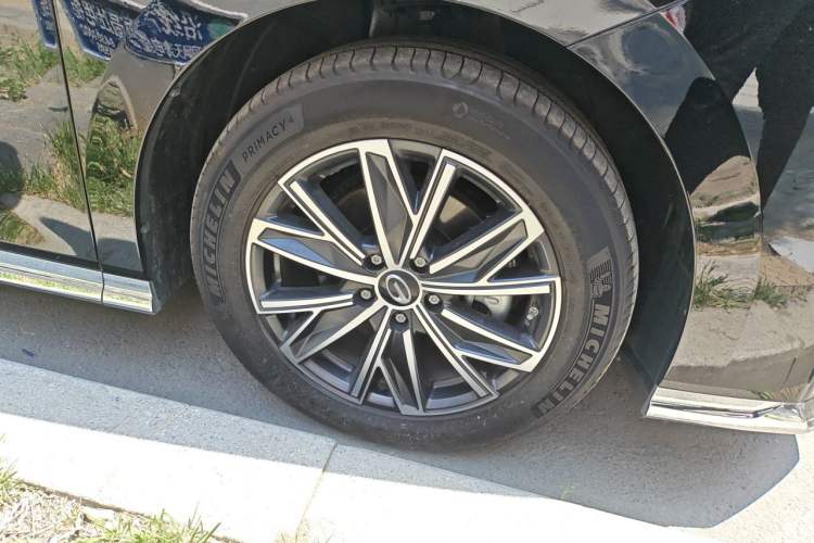 Used GAC Trumpchi M8 2024 Master Series 400T Ultimate Edition Right Front Wheel Hub