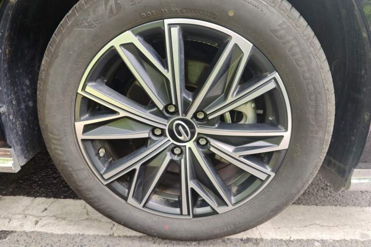 Used GAC Trumpchi M8 2024 Master Series 400T Prestige Edition Right Front Wheel Hub