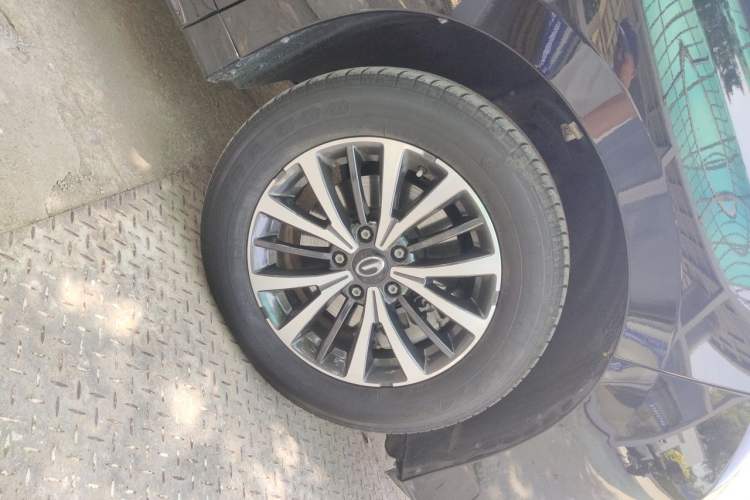 Used GAC Trumpchi M8 2024 Lingxiu Series 390T Deluxe Edition Right Front Wheel Hub