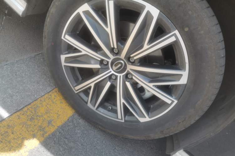Used GAC Trumpchi M8 2024 Master Series 400T Prestige Edition Right Front Wheel Hub