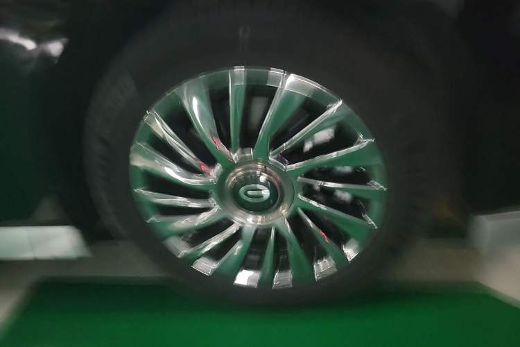 Used GAC Trumpchi M8 2024 Zongshi Series 400T Pioneer Edition Right Front Wheel Hub