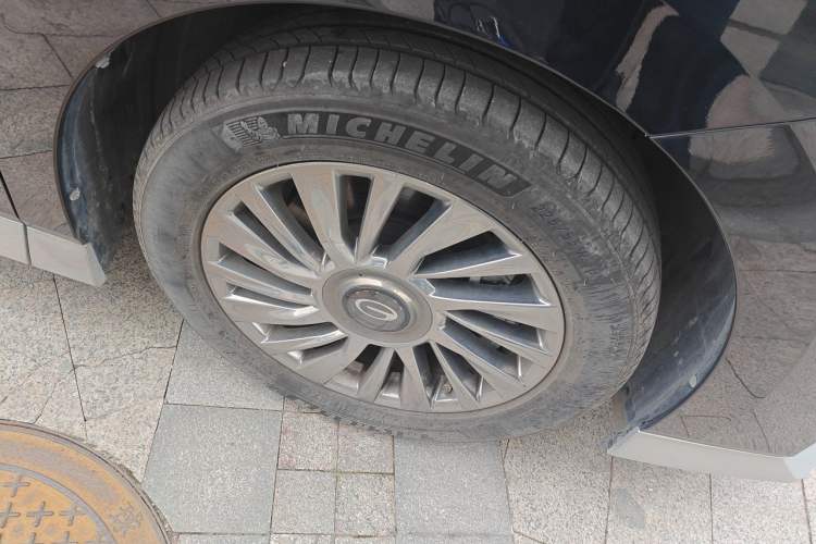 Used GAC Trumpchi M8 2024 Zongshi Series 400T Ultimate Edition Right Front Wheel Hub