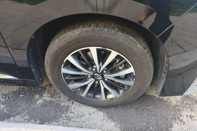 Used GAC Trumpchi M8 2024 Lingxiu Series 390T Luxury Edition Right Front Wheel Hub