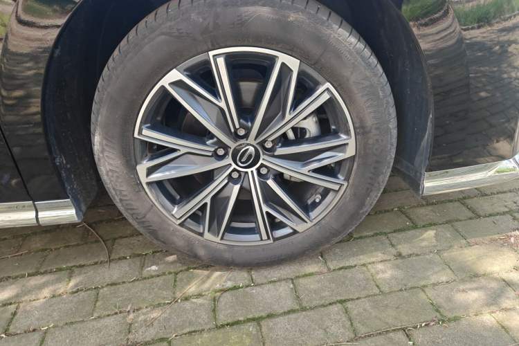 Used GAC Trumpchi M8 2024 Master Series 400T Prestige Edition Right Front Wheel Hub