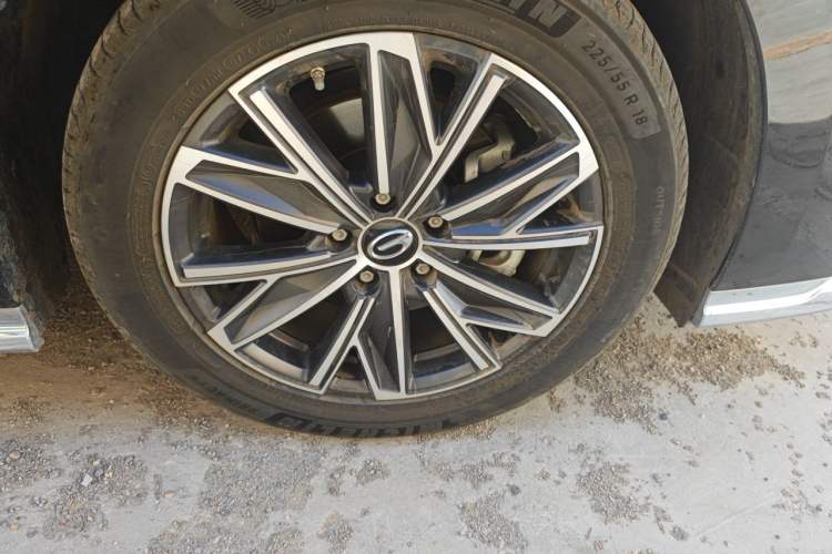 Used GAC Trumpchi M8 2024 Master Series 400T Ultimate Edition Right Front Wheel Hub